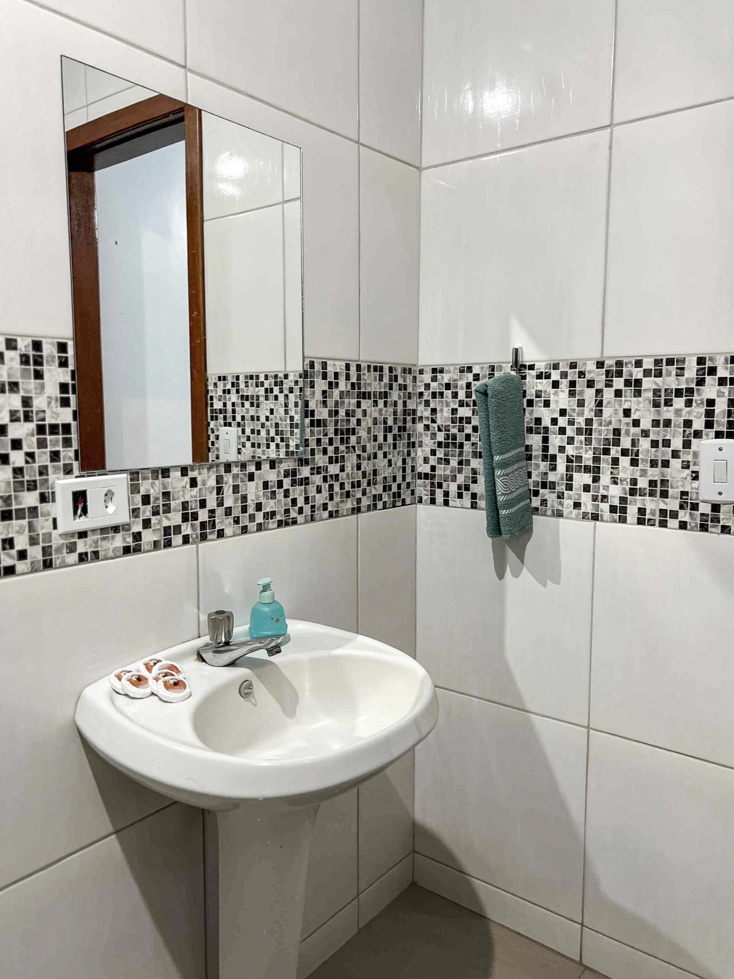 Lavabo em tons neutros