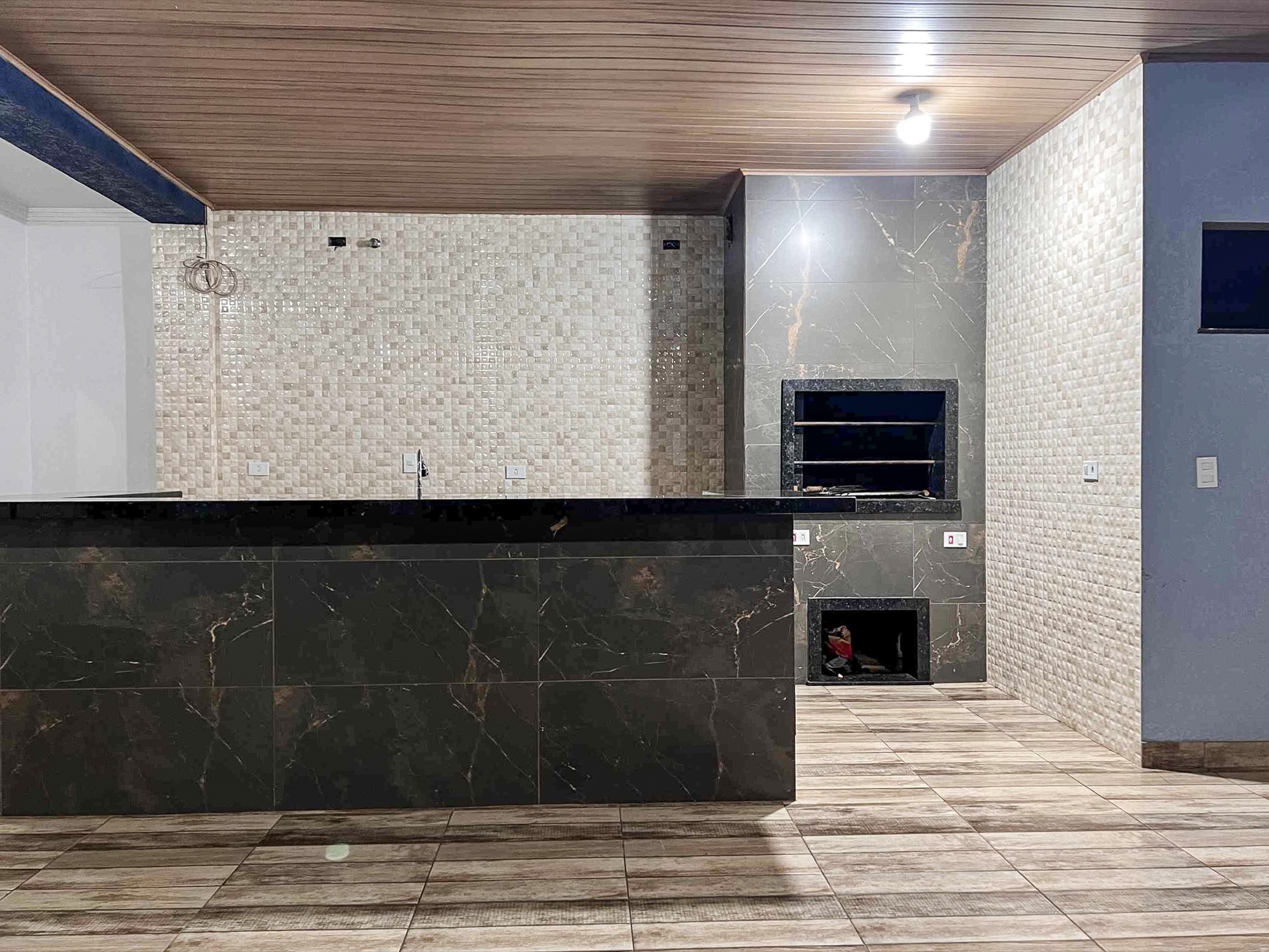 Espaço gourmet com churrasqueira